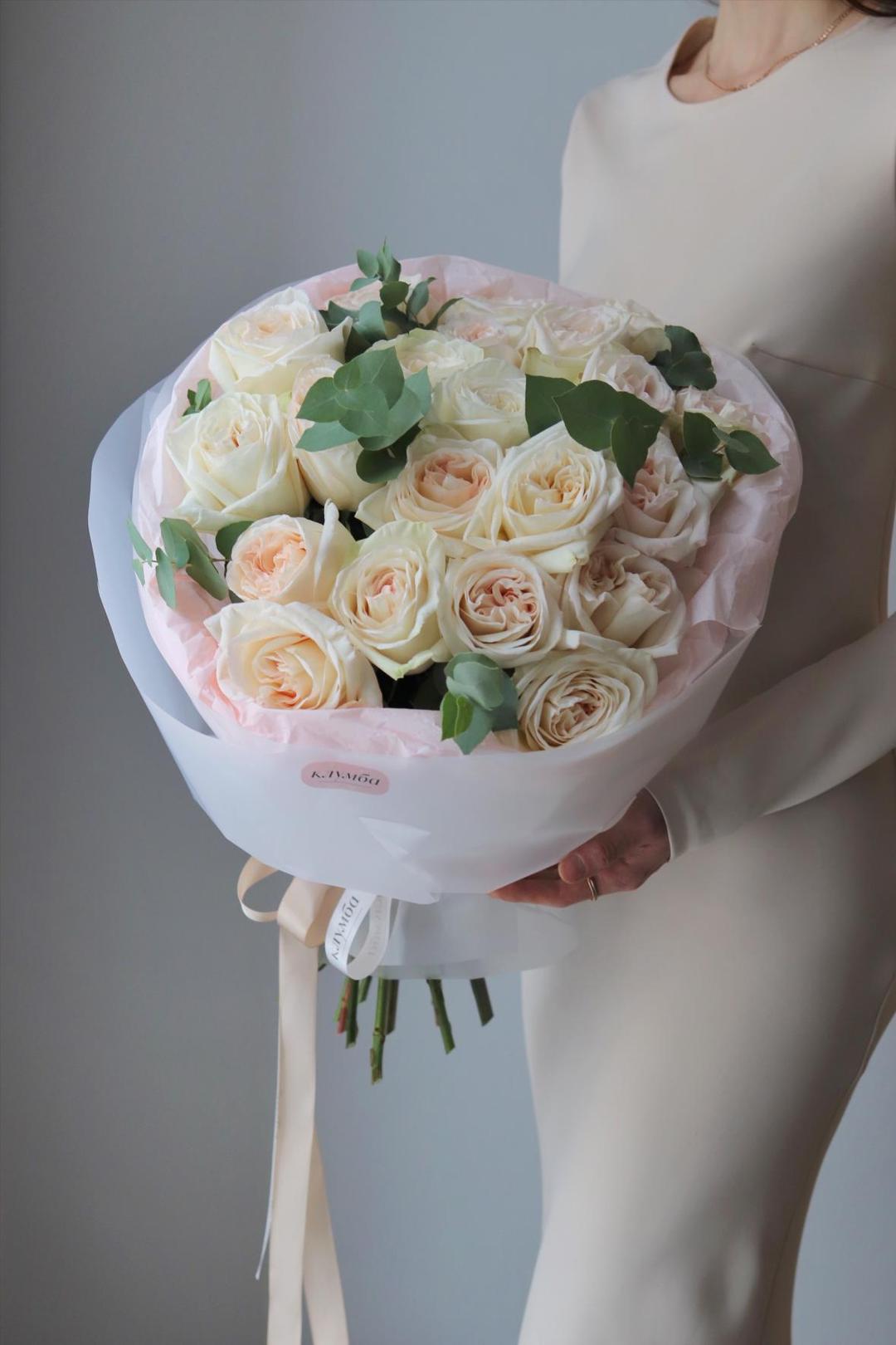 Букет роз «Вайт Охара»